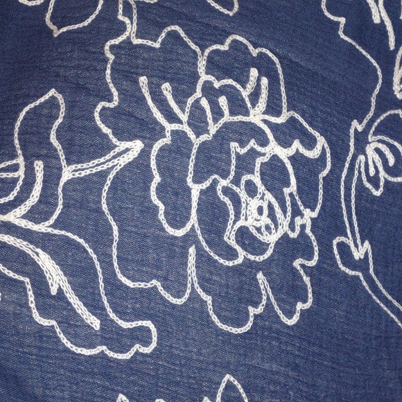 Palm Harbor Embroidered Lace Tunic Top Size Large Blue and White - Picture 6 of 9